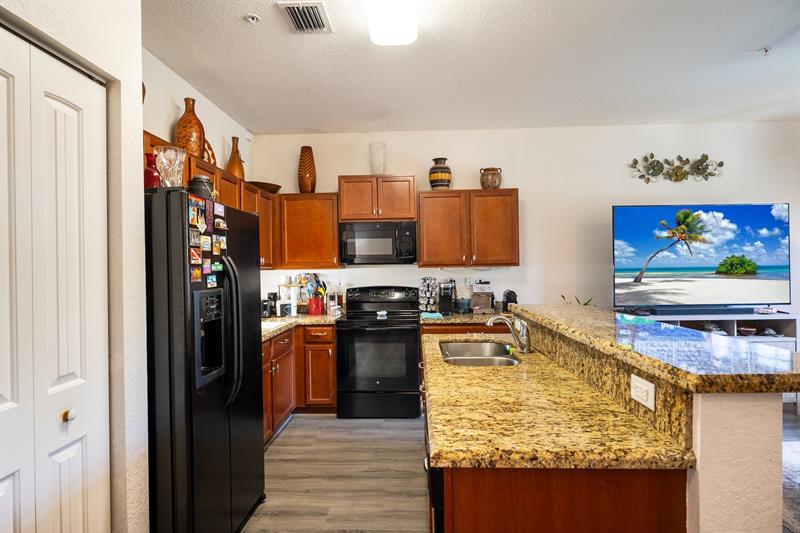 Image 11 of 36 For 250 7th Ct  
