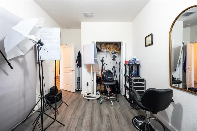 Image 23 of 36 For 250 7th Ct  