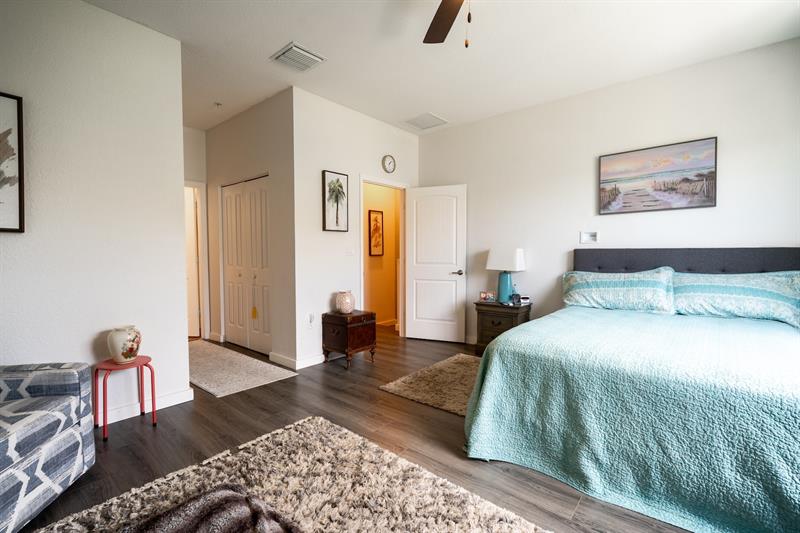 Image 24 of 36 For 250 7th Ct  