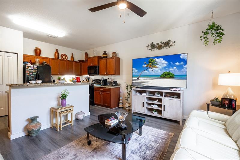 Image 4 of 36 For 250 7th Ct  