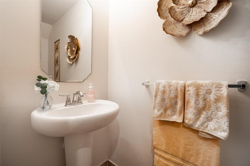 Image 8 of 36 For 250 7th Ct  