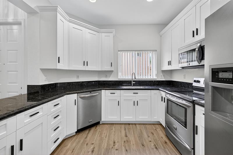 Image 15 of 31 For 5711 125th Ave