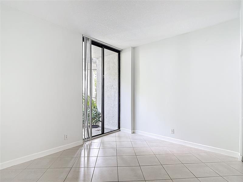 Image 31 of 47 For 3300 192nd St  118