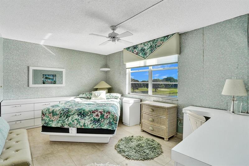 Image 17 of 50 For 9450 Poinciana Pl  310