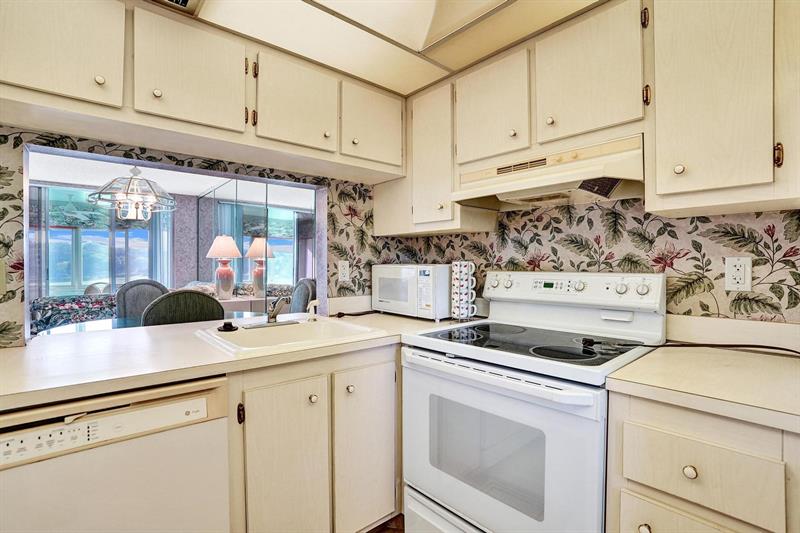 Image 4 of 50 For 9450 Poinciana Pl  310