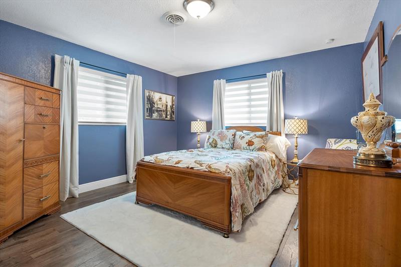 Image 16 of 26 For 2017 10th Ave