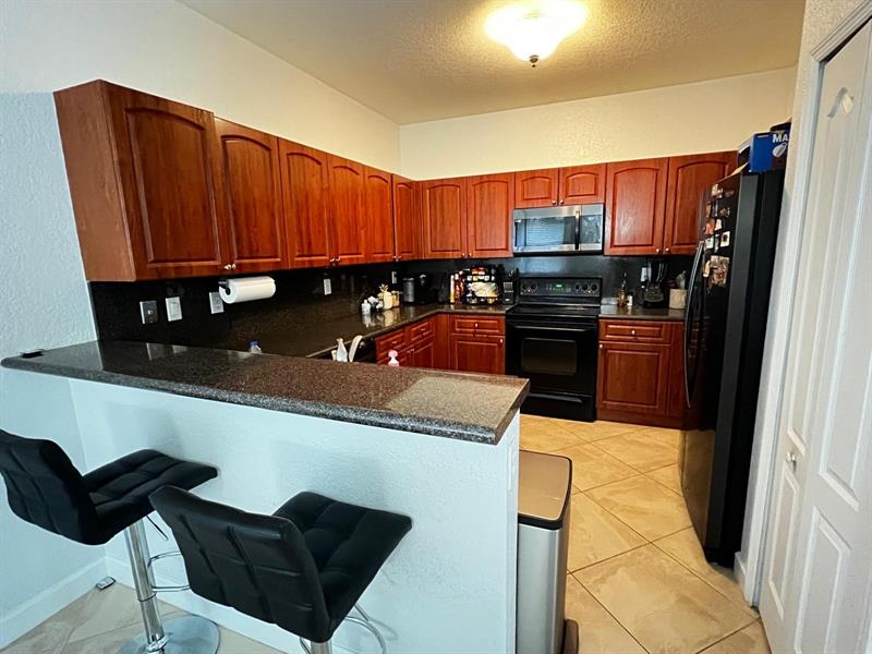 Image 3 of 10 For 110 Jacaranda Country Club Dr