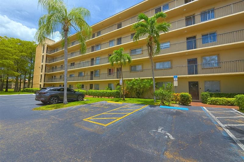 Image 15 of 22 For 7770 50th St  104
