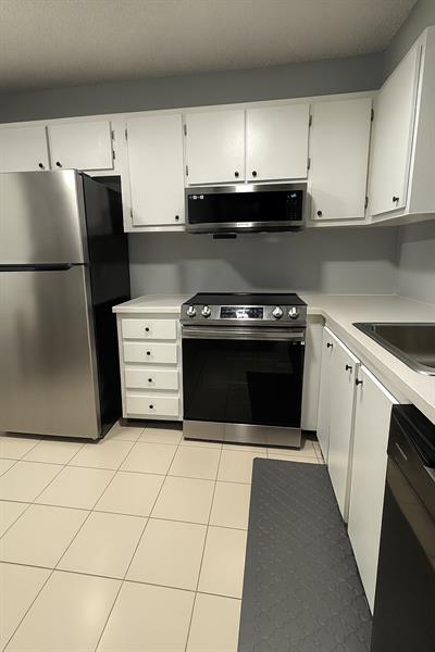 Image 5 of 22 For 7770 50th St  104