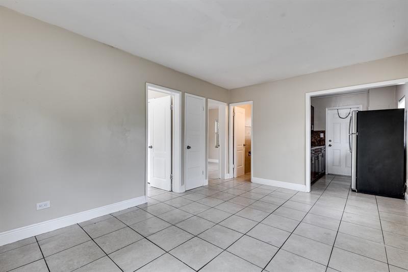 Image 7 of 21 For 729 17th Ave