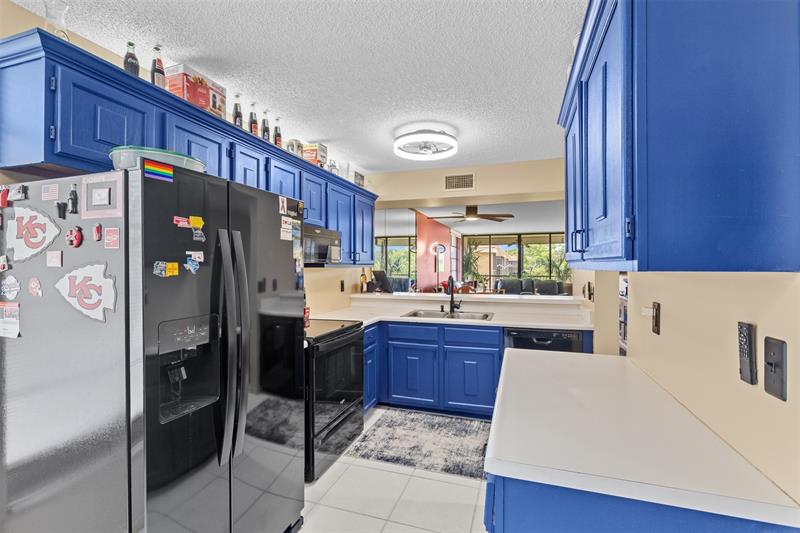 Image 13 of 27 For 5836 Coral Lake Dr  312