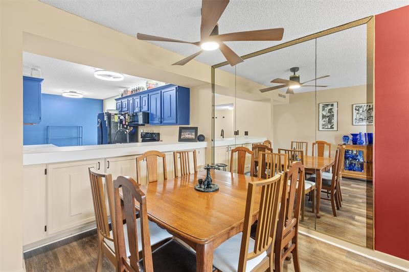 Image 15 of 27 For 5836 Coral Lake Dr  312