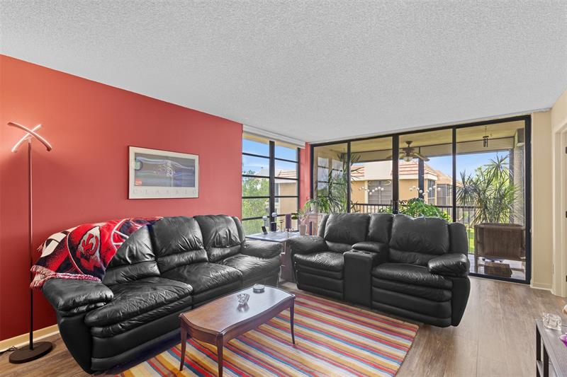 Image 17 of 27 For 5836 Coral Lake Dr  312