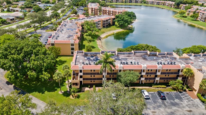 Image 25 of 27 For 5836 Coral Lake Dr  312