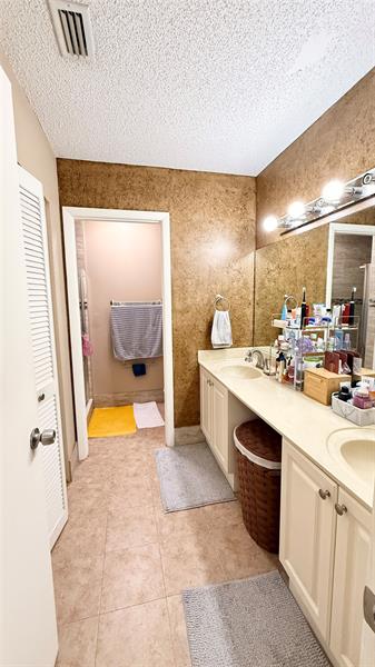 Image 11 of 21 For 12249 Royal Palm Blvd  5o