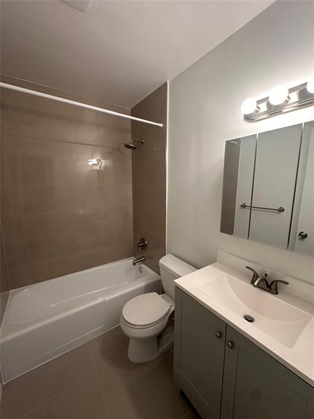 Image 14 of 16 For 2222 Jackson Street  6e