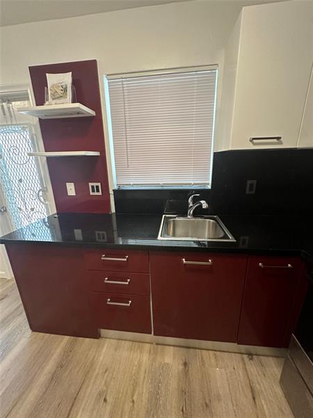 Image 3 of 16 For 2222 Jackson Street  6e