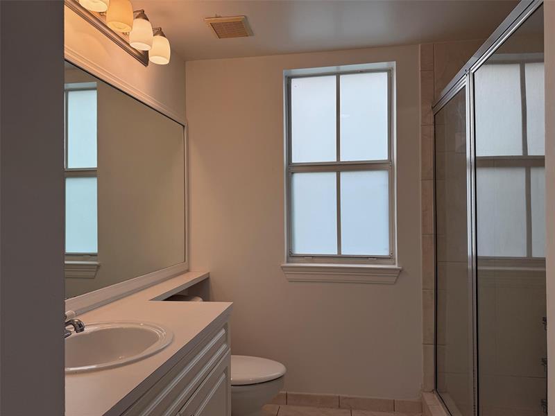 Image 16 of 34 For 6831 44th St  312