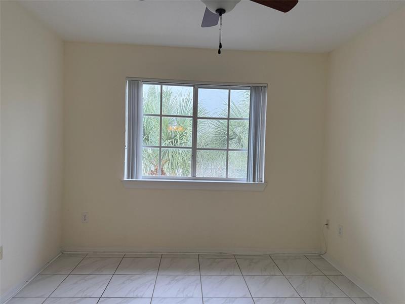 Image 8 of 34 For 6831 44th St  312