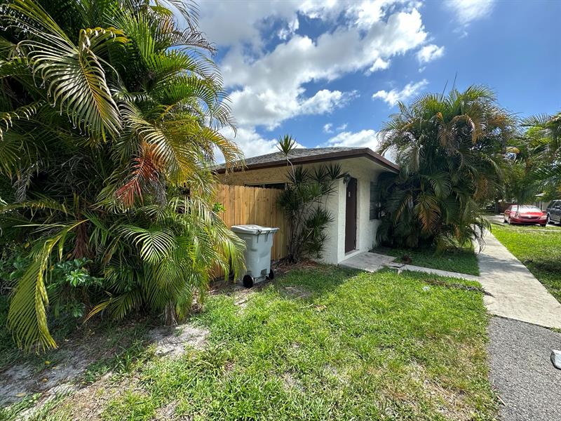 Details for 3006 4th Ter  1, Pompano Beach, FL 33064
