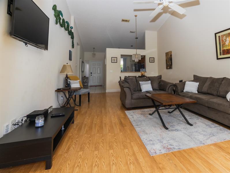 Image 16 of 29 For 2491 Aragon Blvd  2