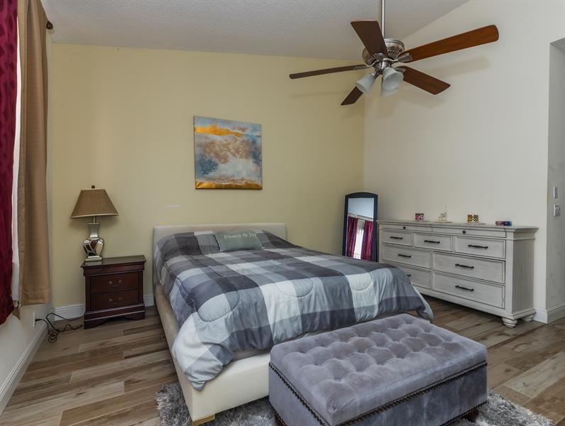 Image 18 of 29 For 2491 Aragon Blvd  2