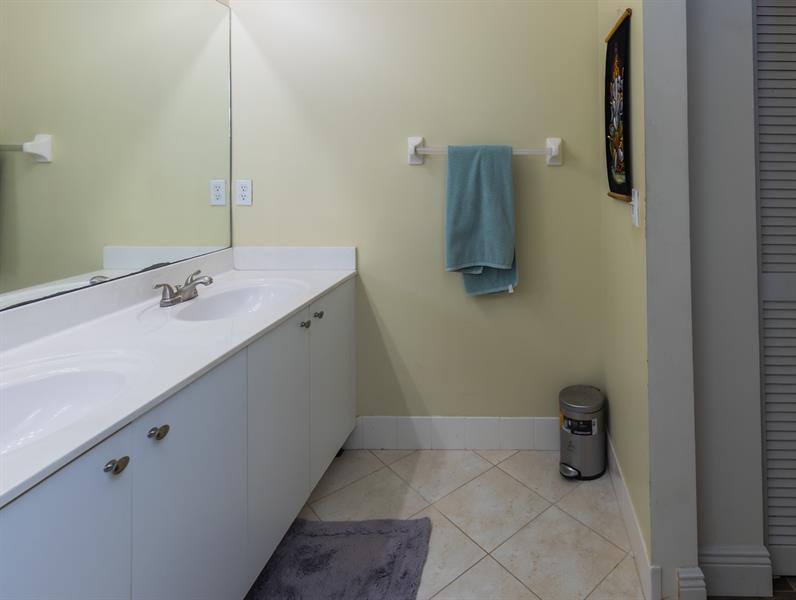 Image 23 of 29 For 2491 Aragon Blvd  2