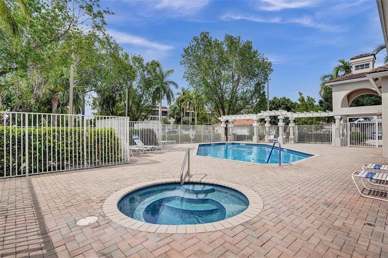 Image 28 of 29 For 2491 Aragon Blvd  2