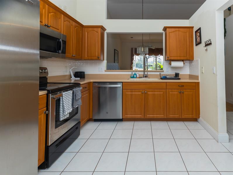 Image 6 of 29 For 2491 Aragon Blvd  2