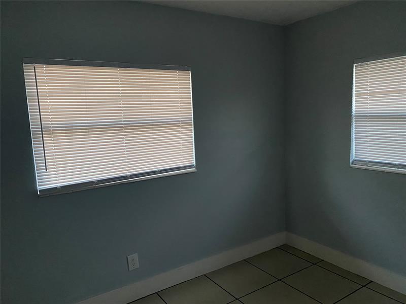 Image 8 of 14 For 5311 17th Ct  B