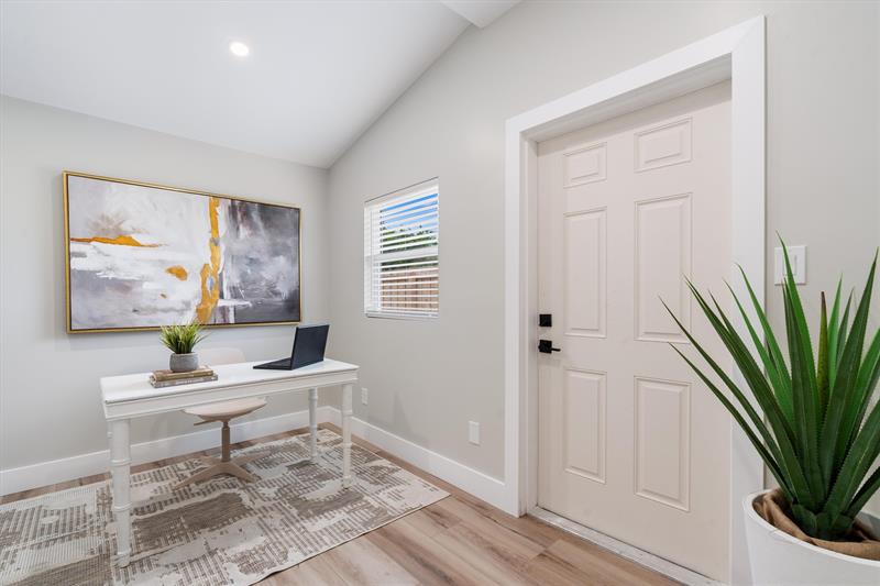 Image 15 of 21 For 9361 Bellewood St