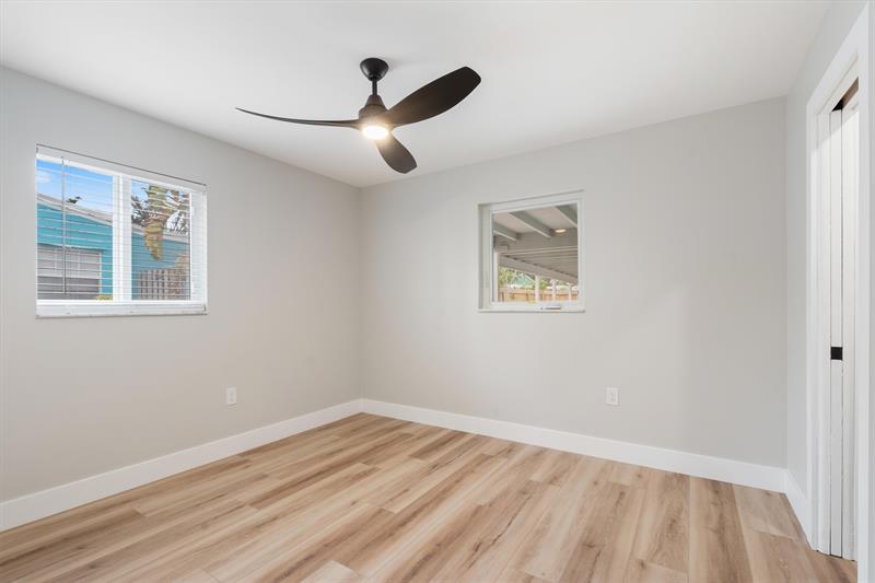 Image 20 of 21 For 9361 Bellewood St
