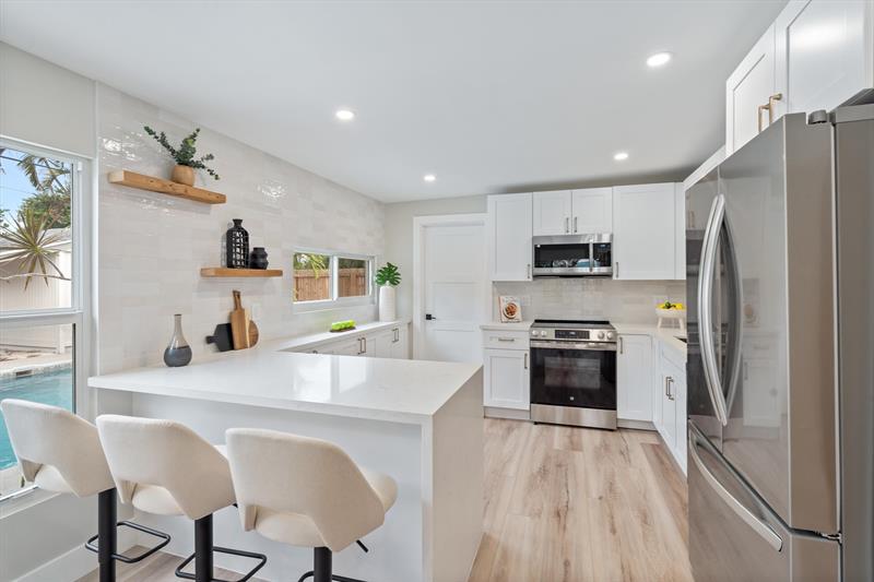Image 8 of 21 For 9361 Bellewood St
