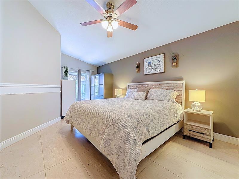 Image 10 of 31 For 1420 Seagrape Cir
