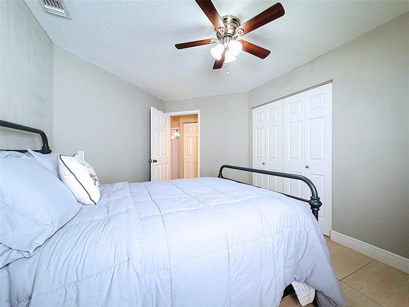 Image 16 of 31 For 1420 Seagrape Cir