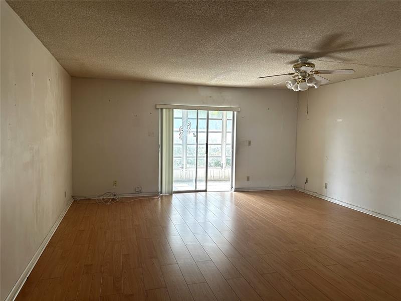 Image 5 of 11 For 2061 47th Ter  414