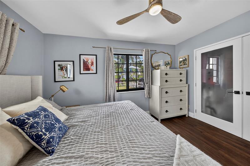 Image 25 of 44 For 519 9th St  