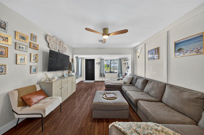 Image 39 of 44 For 519 9th St  