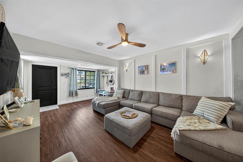 Image 40 of 44 For 519 9th St  