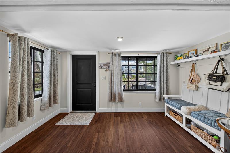 Image 42 of 44 For 519 9th St  