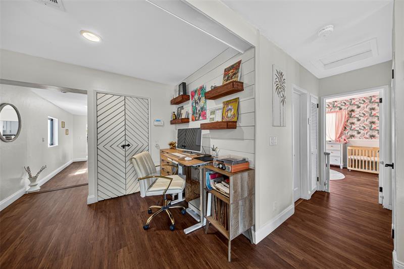 Image 7 of 44 For 519 9th St  