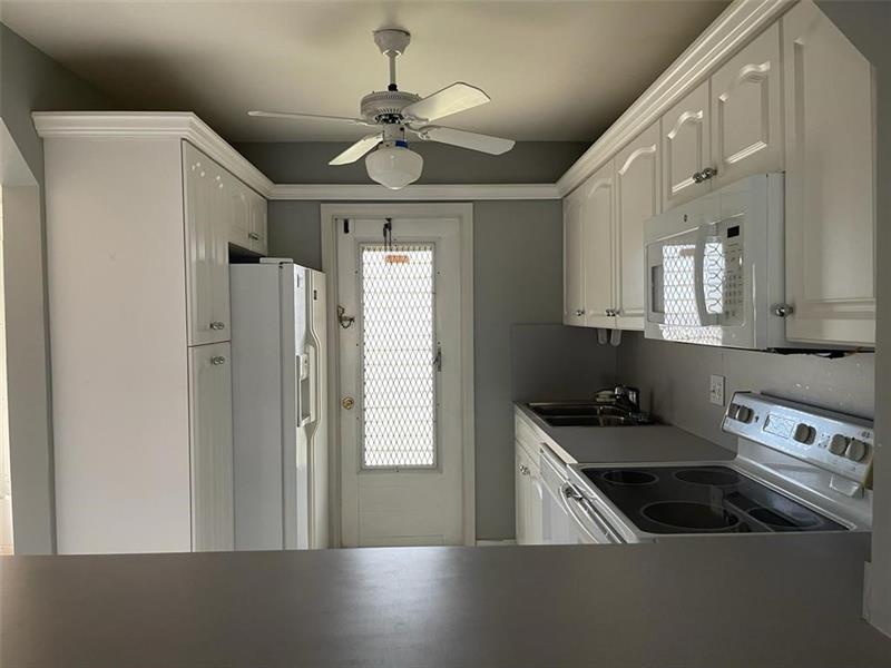 Image 10 of 23 For 1100 Pine Dr  108