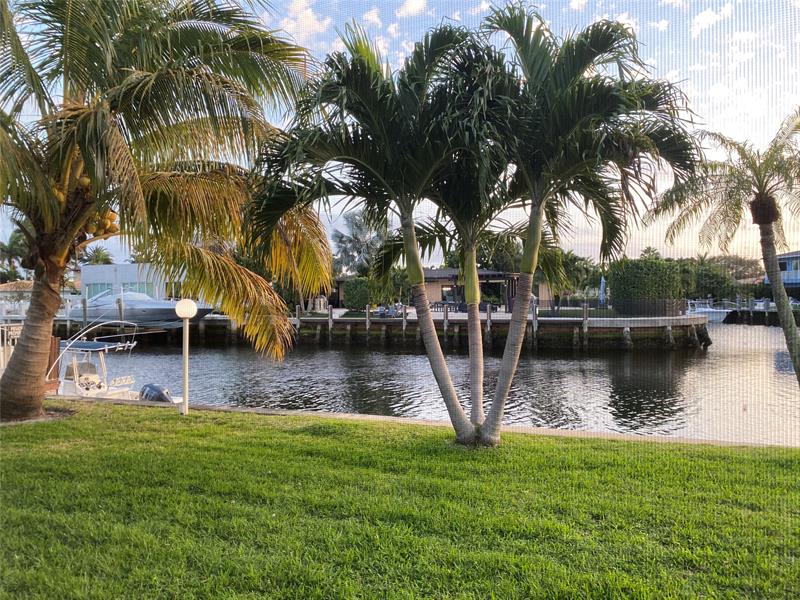 Image 21 of 23 For 1100 Pine Dr  108