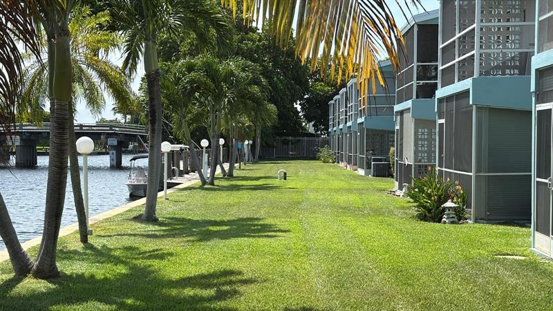 Image 22 of 23 For 1100 Pine Dr  108