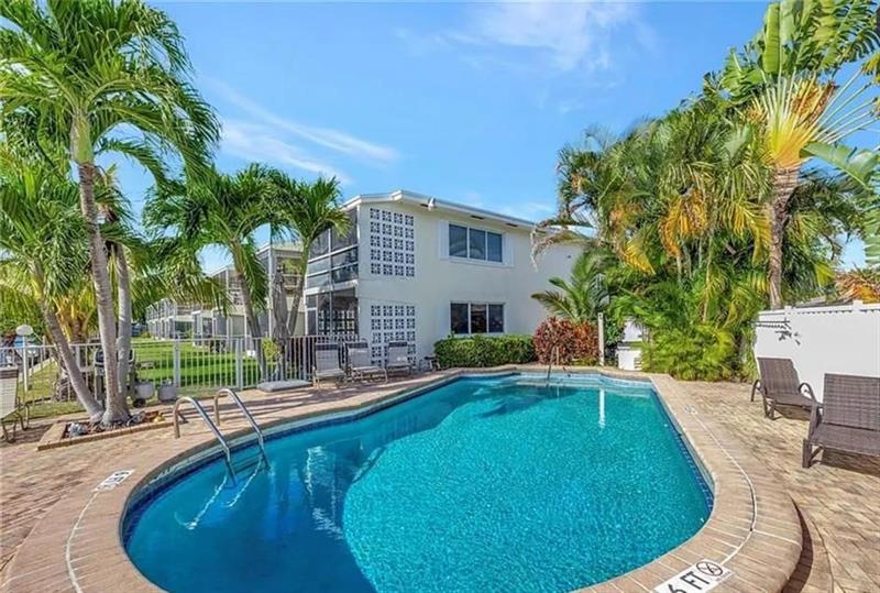 Image 23 of 23 For 1100 Pine Dr  108