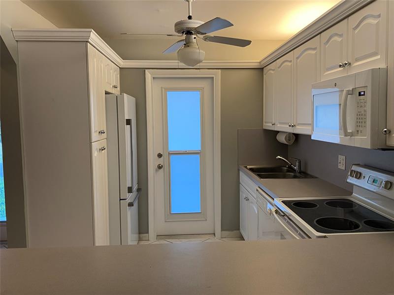 Image 6 of 23 For 1100 Pine Dr  108