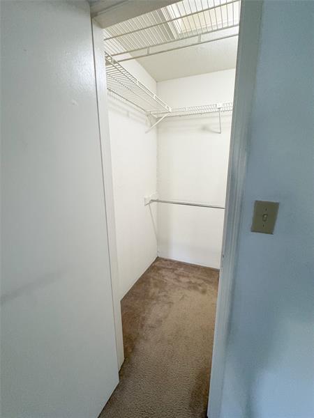 Image 11 of 12 For 977 Riverside Dr  232