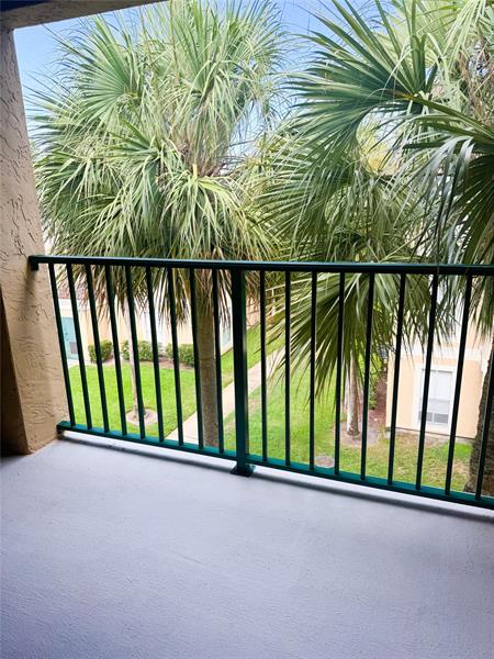 Image 6 of 12 For 977 Riverside Dr  232