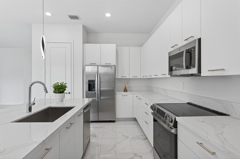 Image 12 of 62 For 4421 123rd Ln