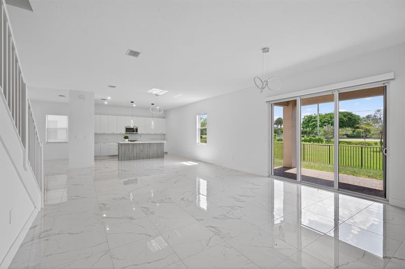 Image 18 of 62 For 4421 123rd Ln